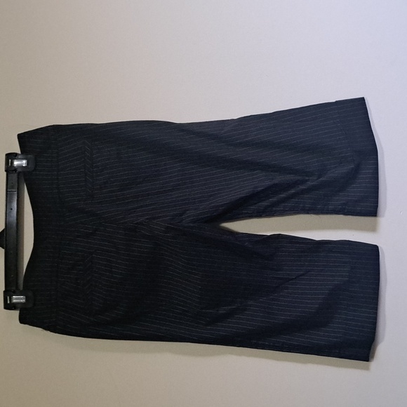 Pinstripe black and white ladies capri Leggings Office attire - Picture 6 of 8